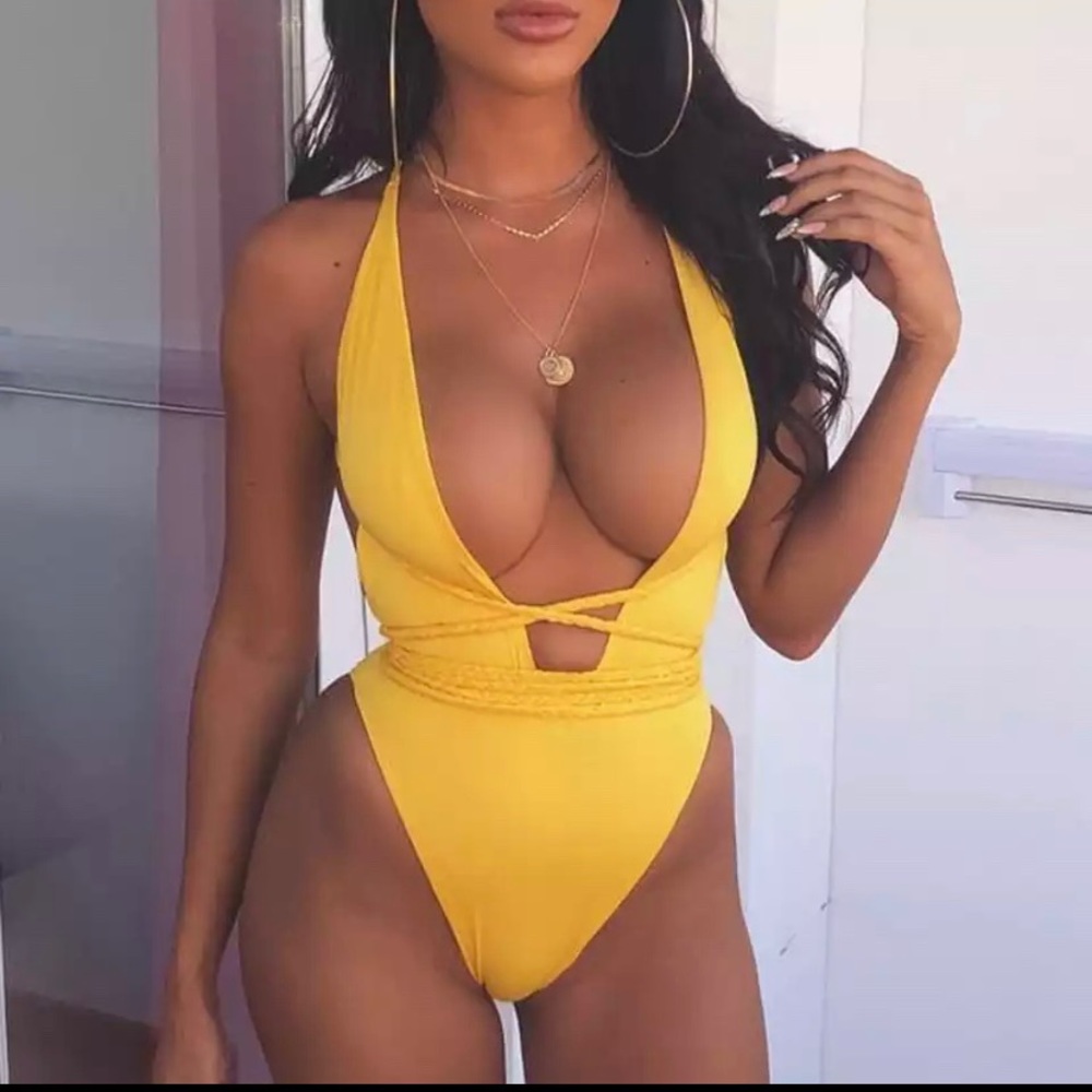 One piece bathing suit